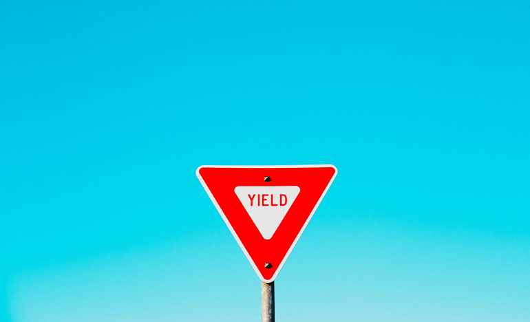 yield signn
